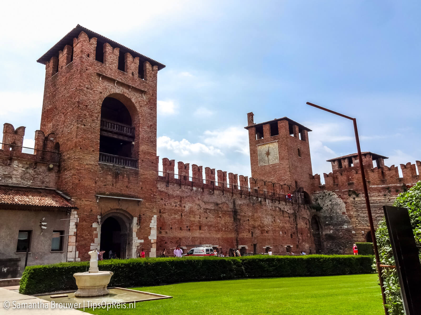 Bezienswaardigheden Verona: De binnenplaats van kasteel Vecchio in Verona