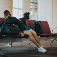 10 Natuurlijke manieren om een jetlag tegen te gaan Natuurlijke manieren om een jetlag tegen te gaan