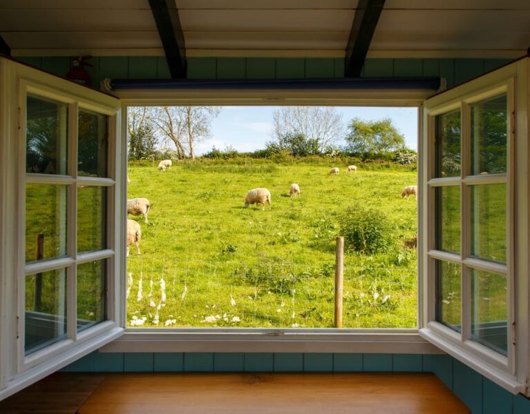 Je huis koel houden door te luchten