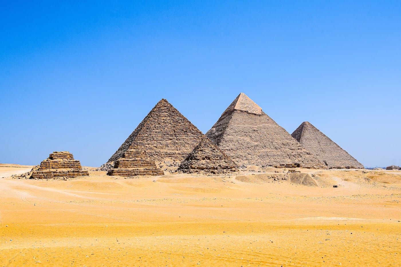 De piramides van Gizeh - Een van de 7 wereldwonderen in Egypte