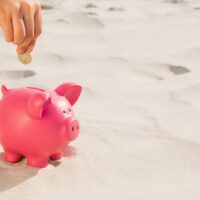 Goedkope uitjes in de buurt: ontdek de leukste activiteiten voor weinig geld! Vakantiegeld uitgeven - tips - Image by awesomecontent on Freepik