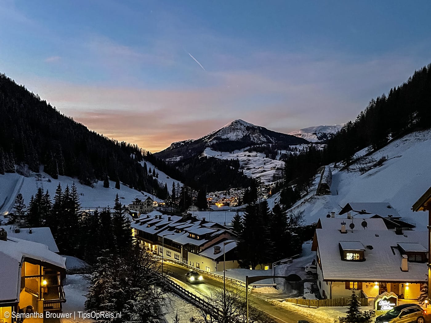 Uitzicht 's avonds over Val Gardena