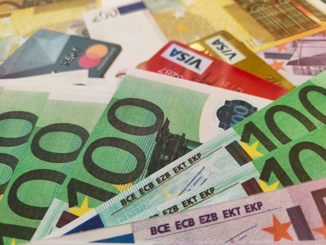 Creditcard en contant geld