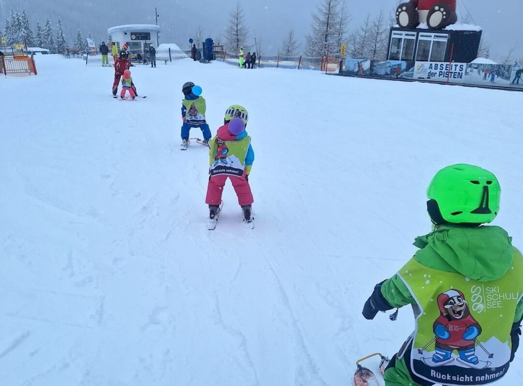 Samantha geeft skiles in See