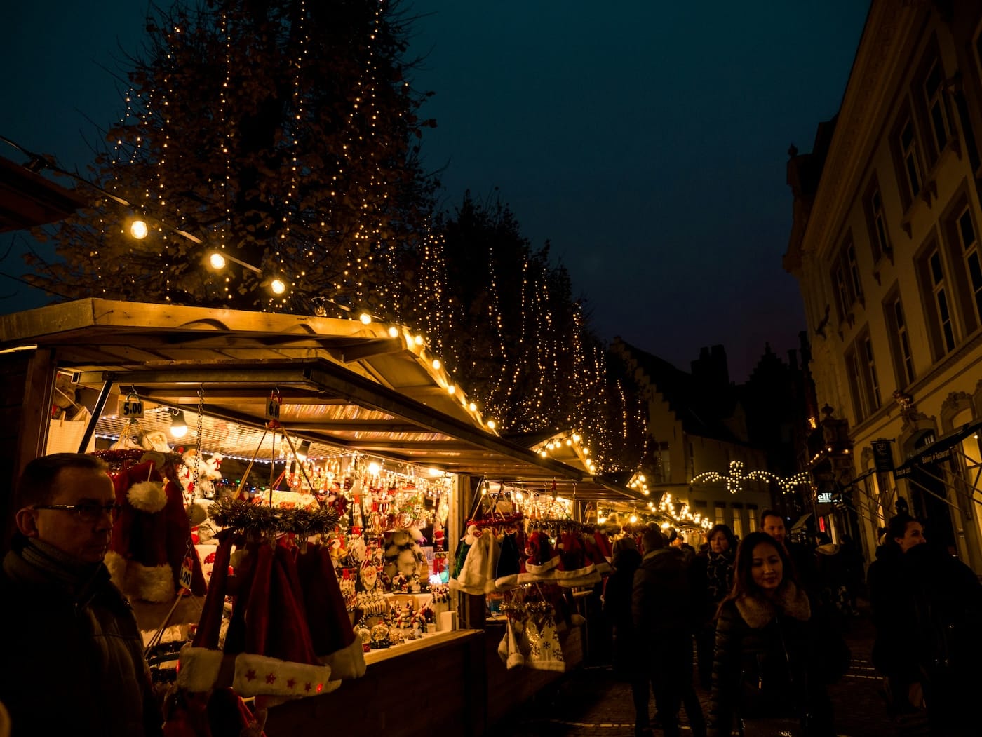 Kerstmarkt Brugge | Photo by Dmitrii Eliuseev on Unsplash