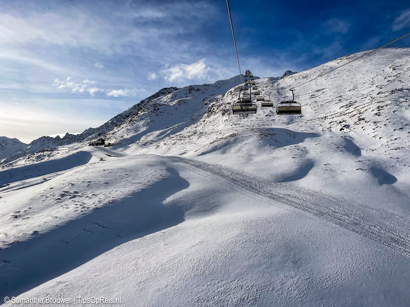Een moderne stoeltjeslift in skigebied Sölden