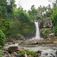 Rondreis Bali: de ideale route voor 10 tot 21 dagen Tegenungan waterval met lift via Omma Dayclub