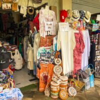 20 beste souvenirs van Bali: dit neem je mee naar huis Een souvenirwinkel in Bali