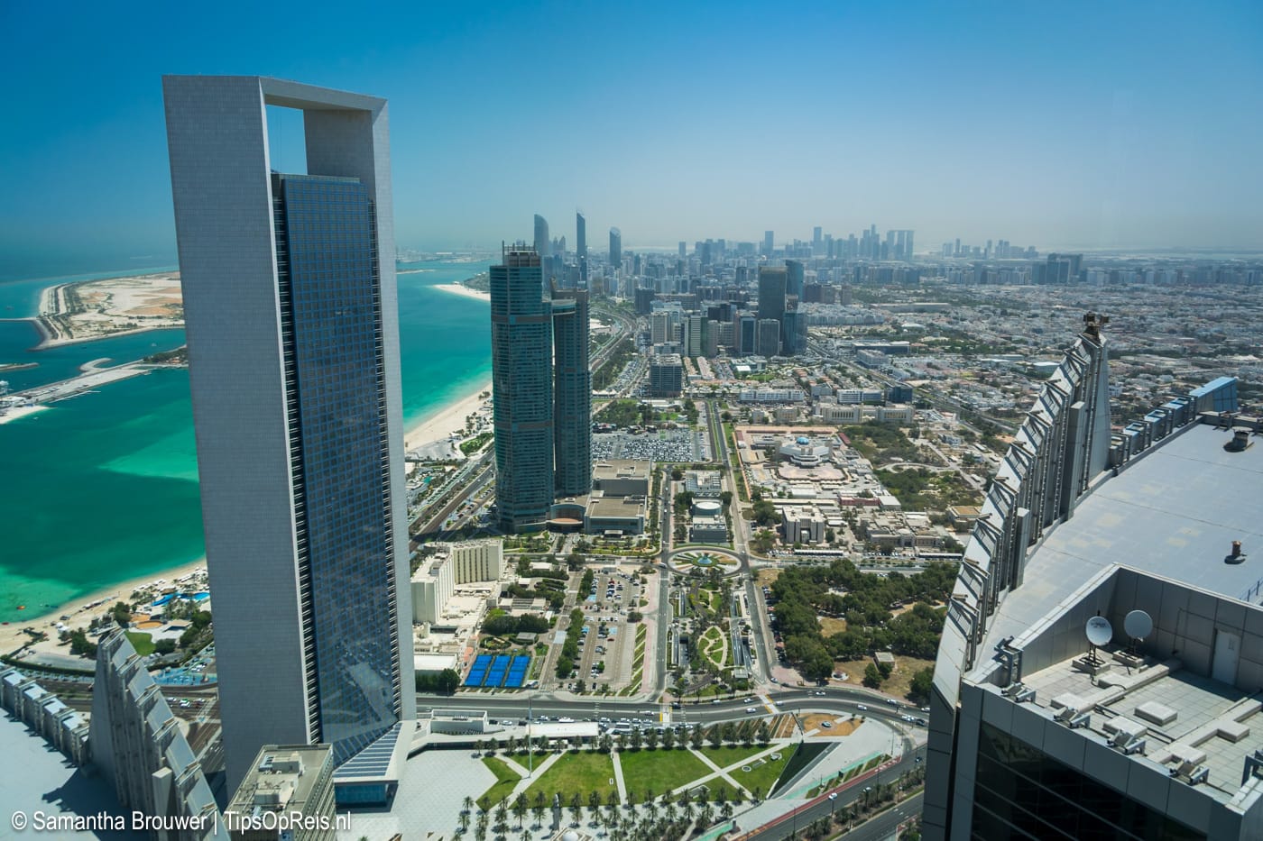 Het uitzicht vanaf de Etihad Towers in Abu Dhabi
