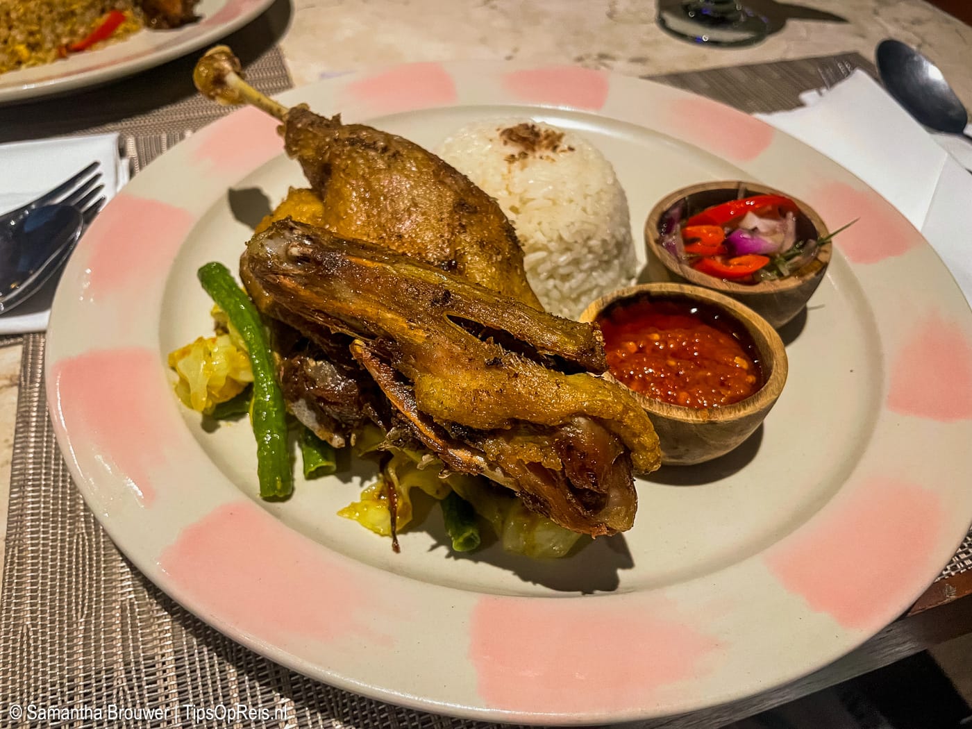 Heerlijk eten bij Lovina Beach Club & Resort