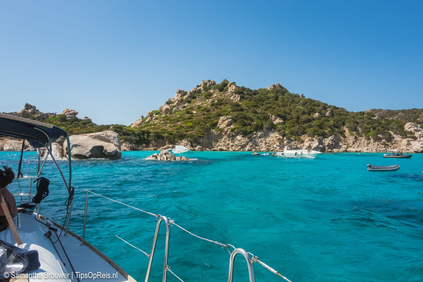 Uitzicht over La Maddalena vanaf de boot