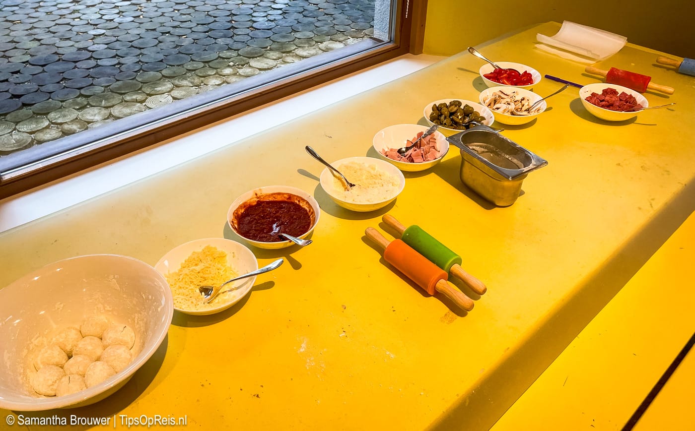 Pizza bakken in de Kids Club